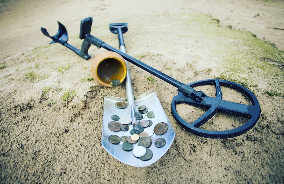 best metal detector having found coins
